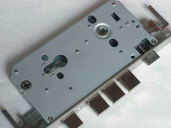 雄县24小时上门开锁公司