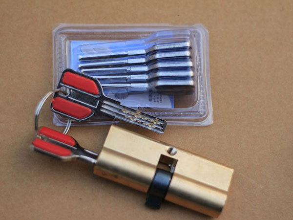 雄县24小时上门开锁公司